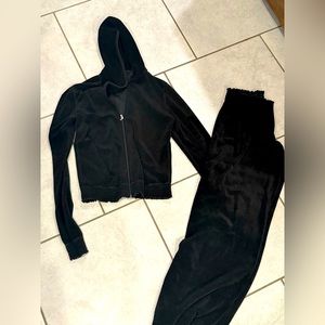 Large juicy couture black (no fading)  sweatsuit jogger